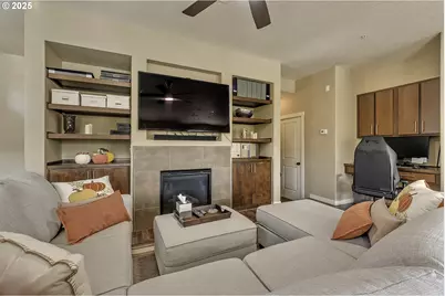 7959 NE Rockne Way, Hillsboro, OR 97006 - Photo 5