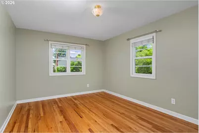 5618 NE 37th Ave, Portland, OR 97211 - Photo 13