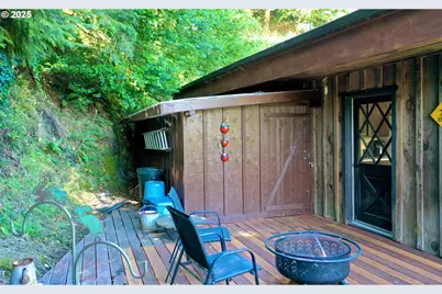 28656 Brooks Rd, Gold Beach, OR 97444 - Photo 37