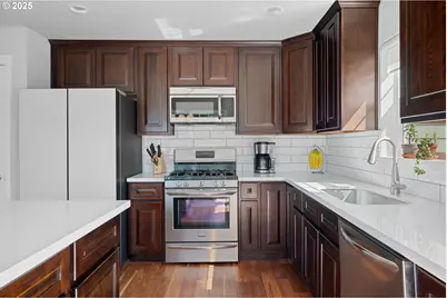 7570 SE Division St, Portland, OR 97206 - Photo 15