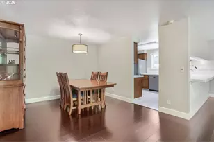 2705 SE Hicklin Ct, Troutdale, OR 97060 - Photo 9
