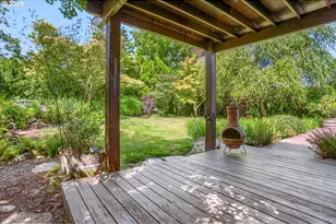2705 SE Hicklin Ct, Troutdale, OR 97060 - Photo 25