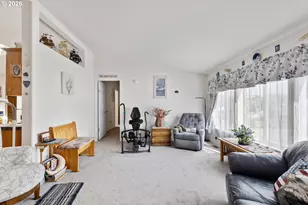 110 Kiss Ct, Roseburg, OR 97471 - Photo 7