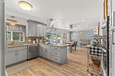 100 W 17th St, Coquille, OR 97423 - Photo 5