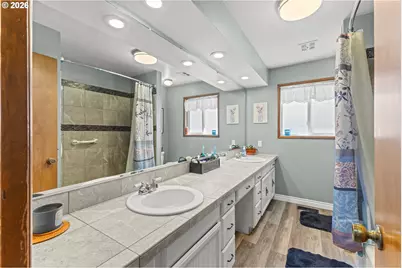 100 W 17th St, Coquille, OR 97423 - Photo 23