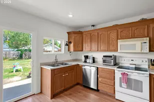 88177 5th St, Veneta, OR 97487 - Photo 9