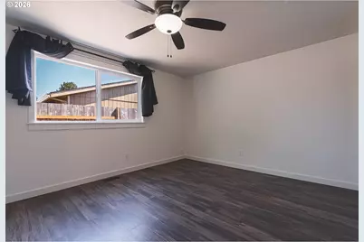 2063 NE 9th Pl, Hillsboro, OR 97124 - Photo 19