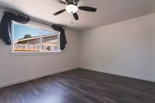 2063 NE 9th Pl, Hillsboro, OR 97124 - Photo 19