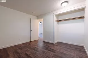 2063 NE 9th Pl, Hillsboro, OR 97124 - Photo 21