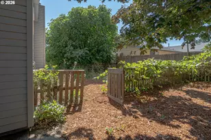2063 NE 9th Pl, Hillsboro, OR 97124 - Photo 27