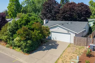 2063 NE 9th Pl, Hillsboro, OR 97124 - Photo 5