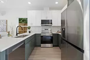 6916 N Swift St, Portland, OR 97203 - Photo 13