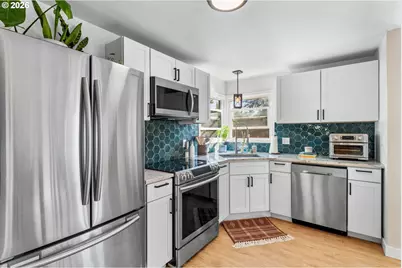 2183 NE 3rd Ave, Camas, WA 98607 - Photo 5