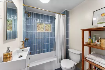 2183 NE 3rd Ave, Camas, WA 98607 - Photo 7