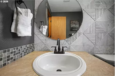 620 SE 11th Cir, Troutdale, OR 97060 - Photo 13