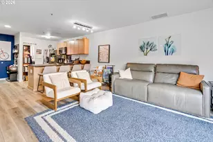 1010 NW Naito Pkwy, Portland, OR 97209 - Photo 3