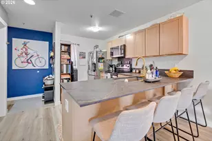1010 NW Naito Pkwy, Portland, OR 97209 - Photo 5