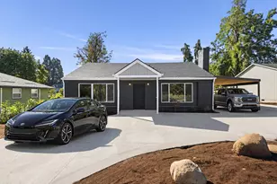 572 Holmes Ln, Oregon City, OR 97045 - Photo 1