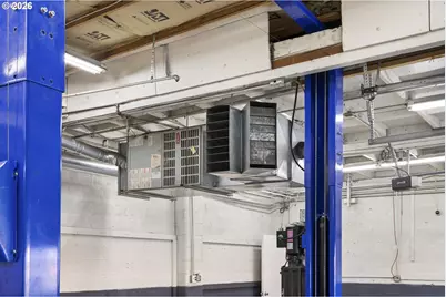 17627 SE McLoughlin Blvd, Milwaukie, OR 97267 - Photo 23