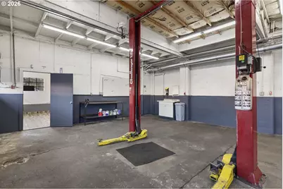 17627 SE McLoughlin Blvd, Milwaukie, OR 97267 - Photo 25