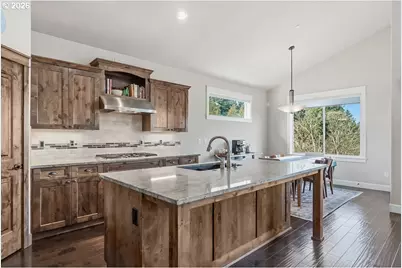 16605 SW Oregon Jade Ct, Beaverton, OR 97007 - Photo 7