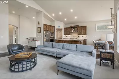 16605 SW Oregon Jade Ct, Beaverton, OR 97007 - Photo 5