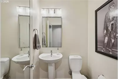 1025 NW Couch St #717, Portland, OR 97209 - Photo 31