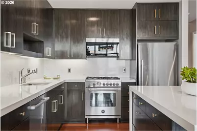 1025 NW Couch St #717, Portland, OR 97209 - Photo 5