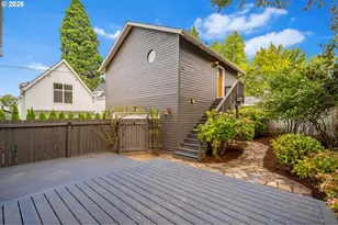 2225 N Humboldt St, Portland, OR 97217 - Photo 27