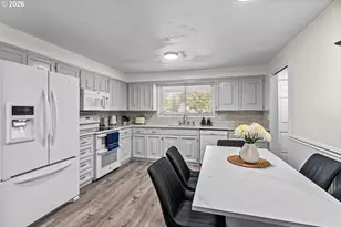 2593 Honeysuckle Way, Salem, OR 97301 - Photo 7