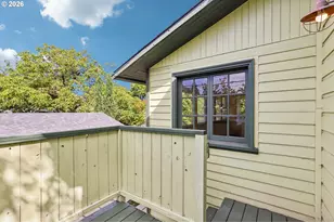 905 NE Holman St, Portland, OR 97211 - Photo 37