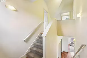 905 NE Holman St, Portland, OR 97211 - Photo 15