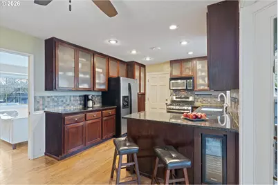 11047 SE Cherry Blossom Dr, Portland, OR 97216 - Photo 7