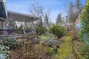 11047 SE Cherry Blossom Dr, Portland, OR 97216 - Photo 41