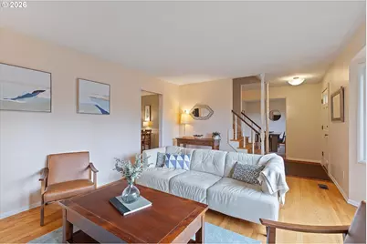 11047 SE Cherry Blossom Dr, Portland, OR 97216 - Photo 5