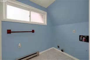 475 Riverview Blvd, Springfield, OR 97477 - Photo 21