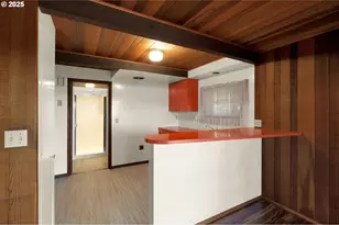 475 Riverview Blvd, Springfield, OR 97477 - Photo 15