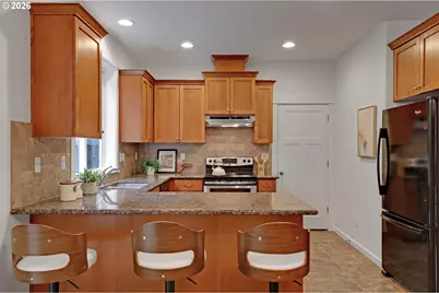 3853 SE 181st Pl, Portland, OR 97236 - Photo 7