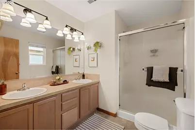 9217 N Macrum Ave, Portland, OR 97203 - Photo 21