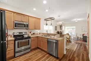 9217 N Macrum Ave, Portland, OR 97203 - Photo 5