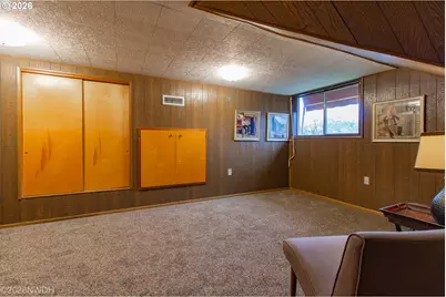 144 Briarcliff Dr, Eugene, OR 97404 - Photo 35