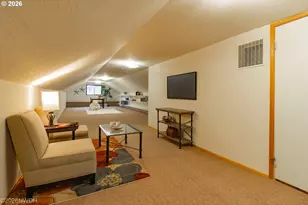 144 Briarcliff Dr, Eugene, OR 97404 - Photo 37