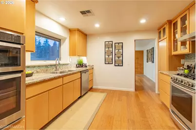 144 Briarcliff Dr, Eugene, OR 97404 - Photo 13