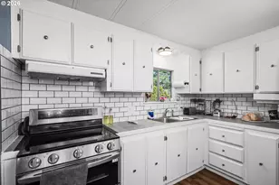 1199 N Terry St, Eugene, OR 97402 - Photo 9