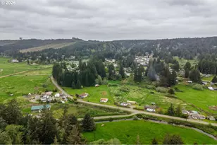 63008 Red Dyke Rd, Coos Bay, OR 97420 - Photo 13