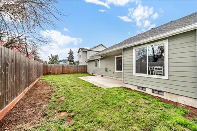 632 N 5th St, Creswell, OR 97426 - Photo 43
