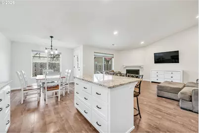 632 N 5th St, Creswell, OR 97426 - Photo 15