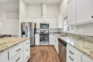 632 N 5th St, Creswell, OR 97426 - Photo 17