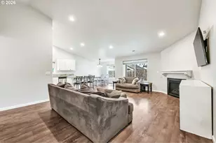 632 N 5th St, Creswell, OR 97426 - Photo 7