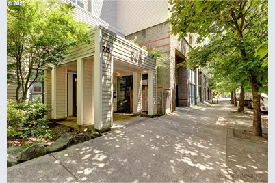 305 S Montgomery St #404, Portland, OR 97201 - Photo 1